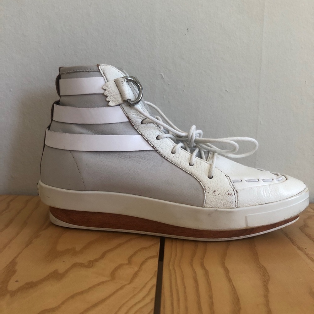 Y-3 pointed toe leather high top sneakers